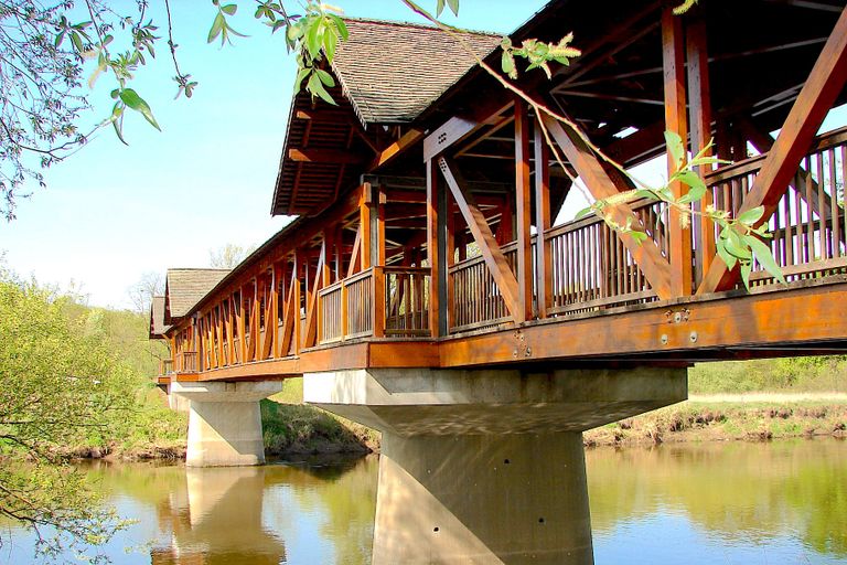 Foto: Jagdbrücke Dessau, lizenzfreies Foto von Jens Teichmann auf pixabay