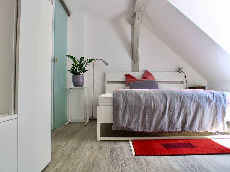 Foto: Schlafzimmer Wolke 6, Wohnen auf Zeit in Dessau-Roßlau